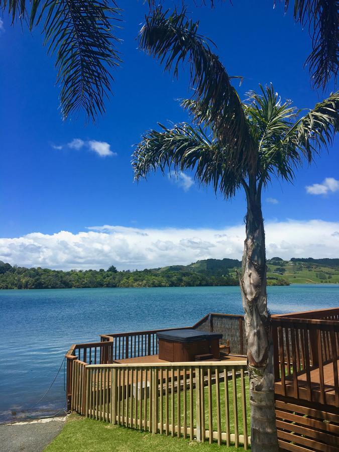 Raglan Palm Beach Motel Екстер'єр фото